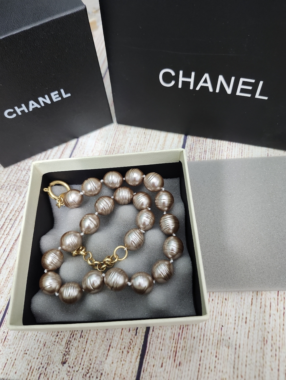 Chanel Gold & Silver Pearl Chain Necklace - Silver Pearls - Picture 7 of 7